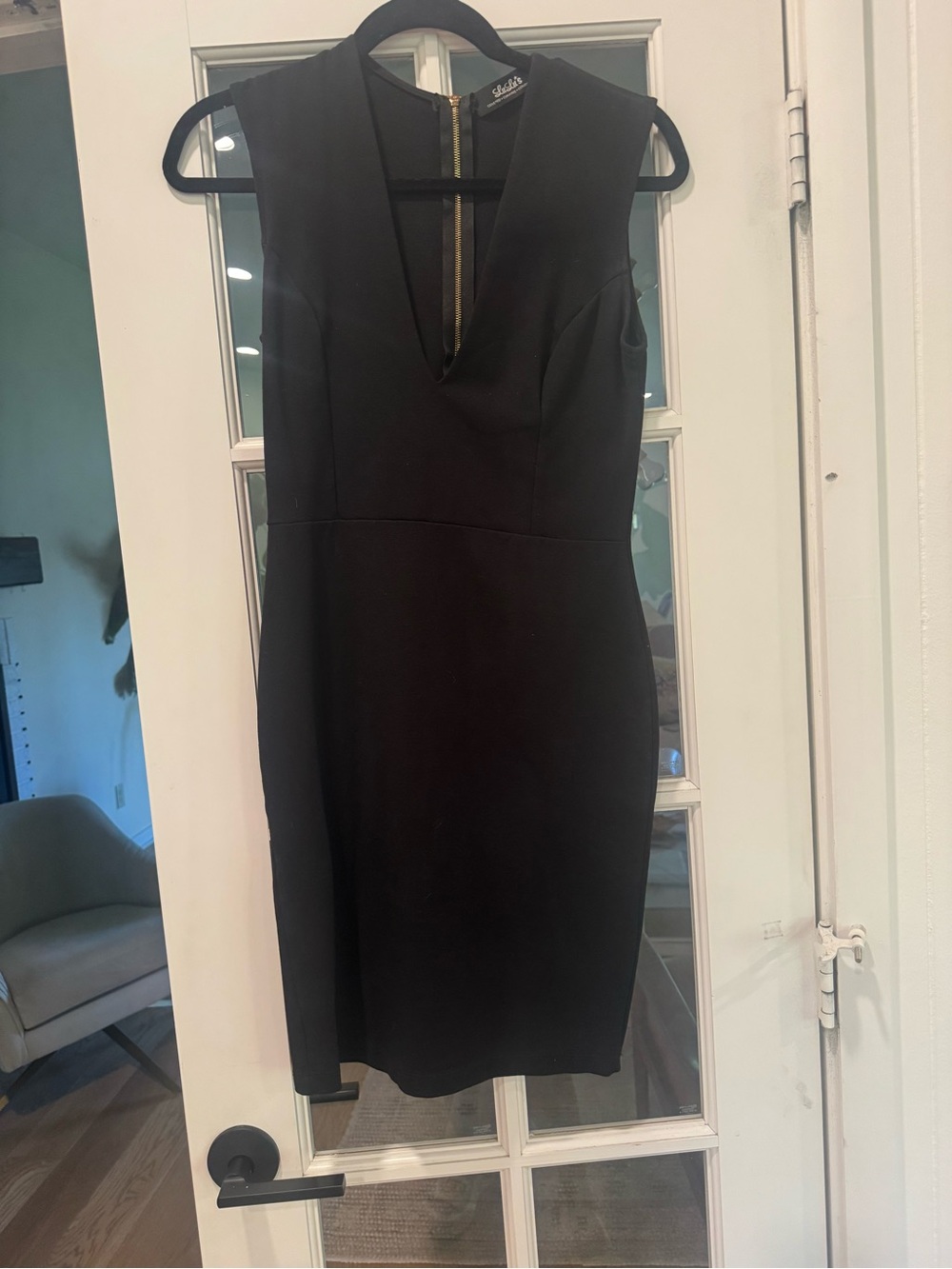 Lulu's Sleek Black V-Neck Midi Dress